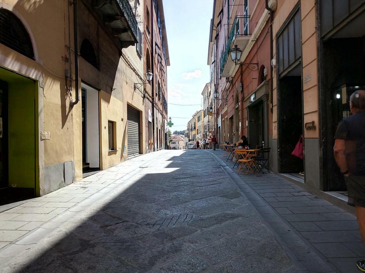 St George Villa Imperia Buitenkant foto