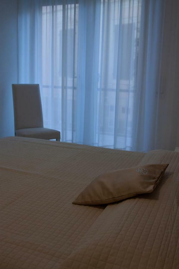 St George Villa Imperia Buitenkant foto